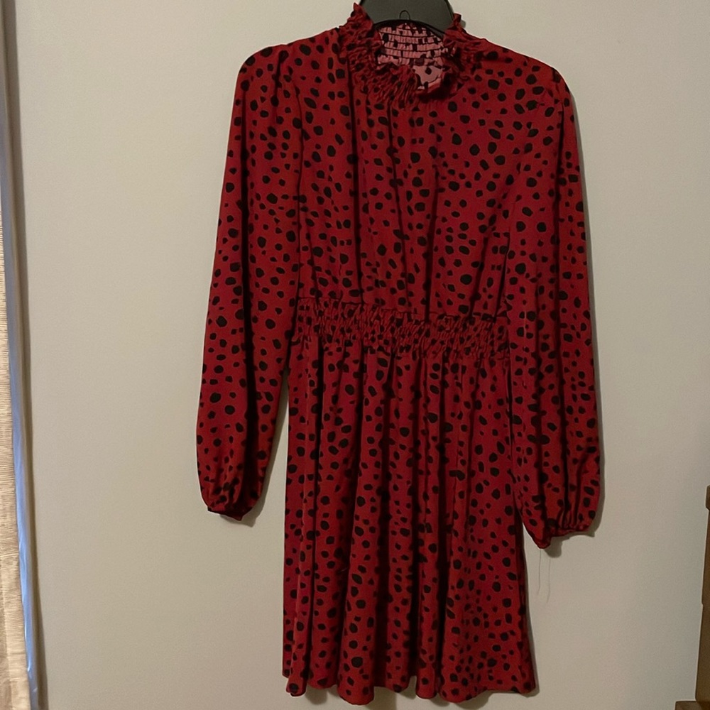 Women’s med red and black dress